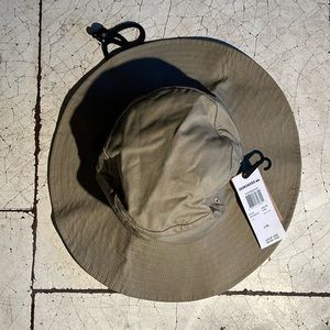 Quicksilver L/Xl hat